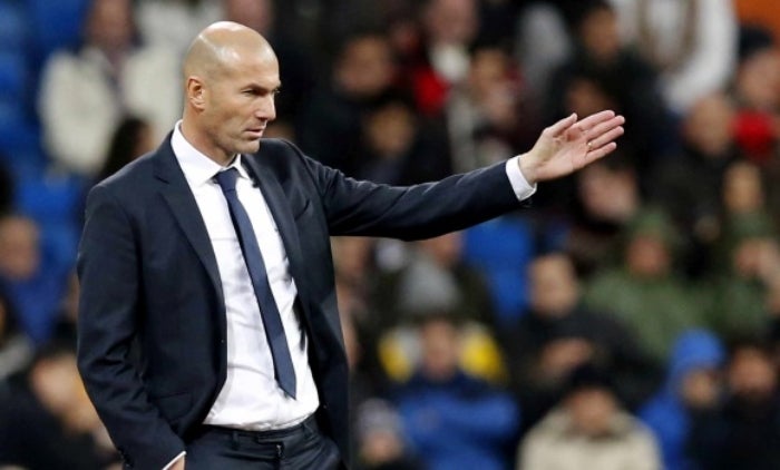 Zidane dirigiendo un partido del Real Madrid