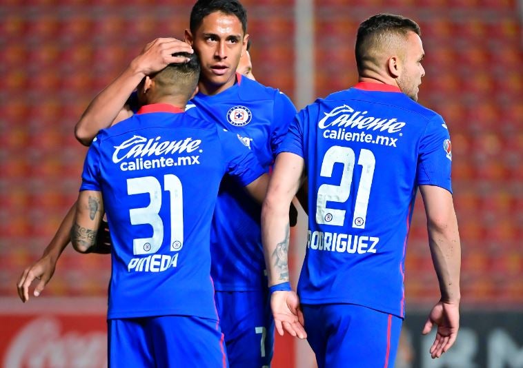 Jugadores de La Máquina celebran un gol 