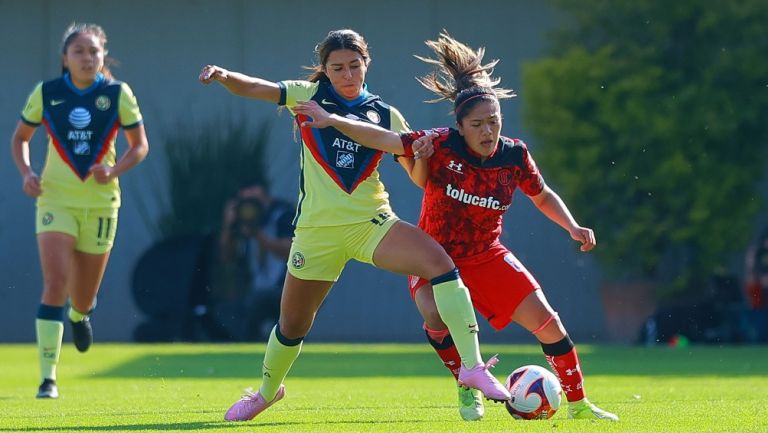 Acciones entre América y Toluca en la Liga MX Femenil