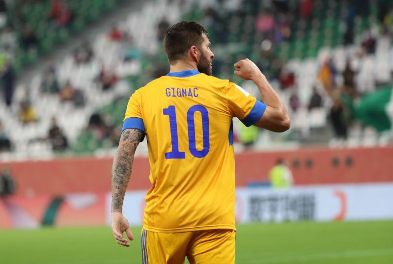 Gignac en celebración de gol