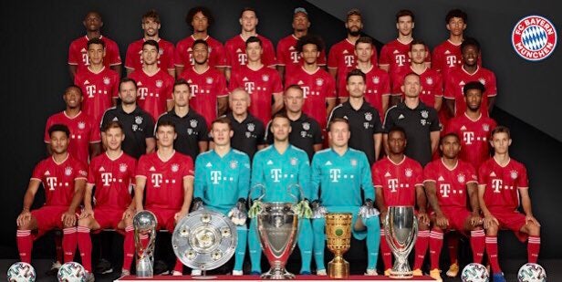 Bayern Munich presume sus títulos de la campaña antes del Mundial