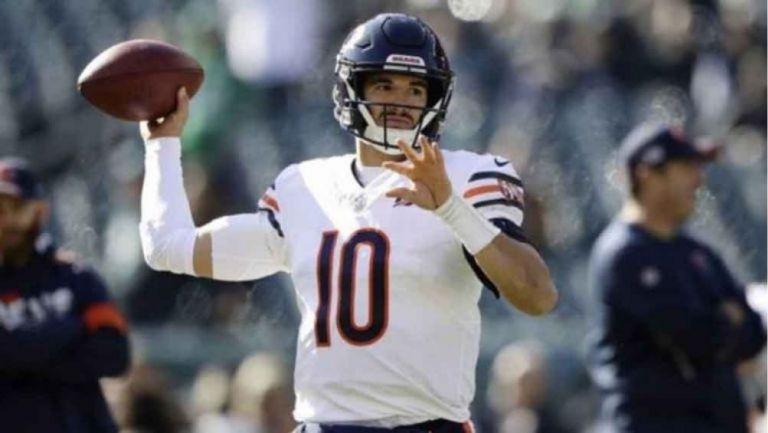 Mitchell Trubisky durante un partido