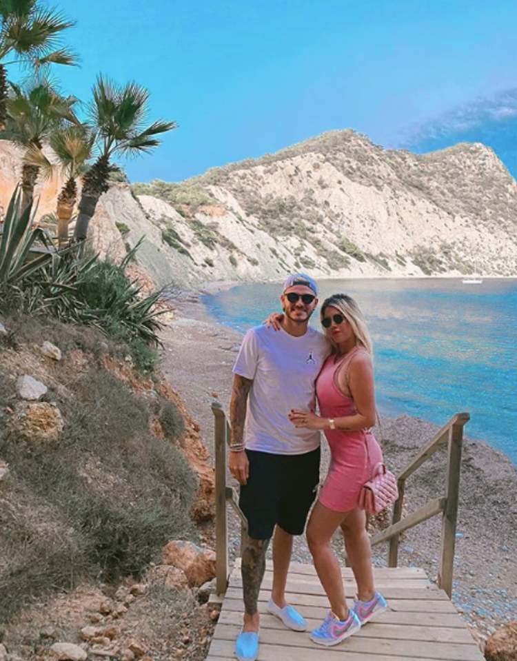 Icardi y Wanda de vacaciones en Ibiza