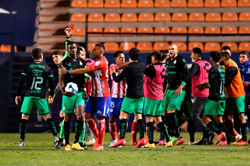 Conato de bronca entre Santos y Atlético de San Luis