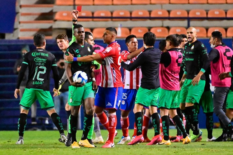 Conato de bronca en el Atlético de San Luis vs Santos