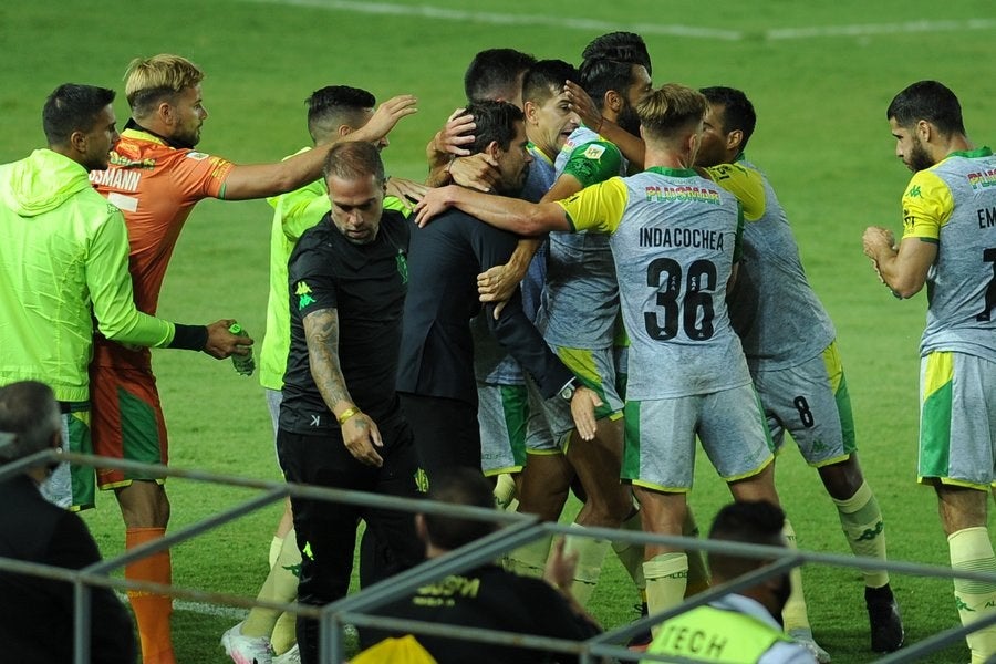 Jugadores dedican gol a Fernando Gago