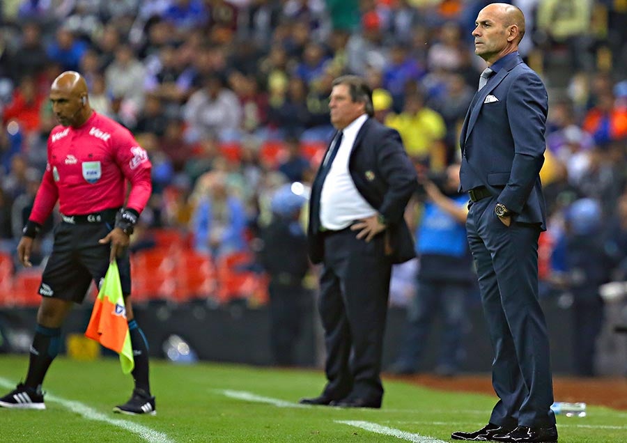 Jémez y Miguel Herrera en un América vs Cruz Azul