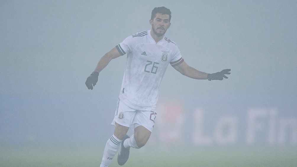 Henry Martín en un partido con la Selección 