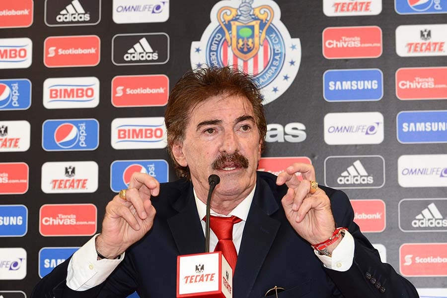 La Volpe en conferencia con Chivas