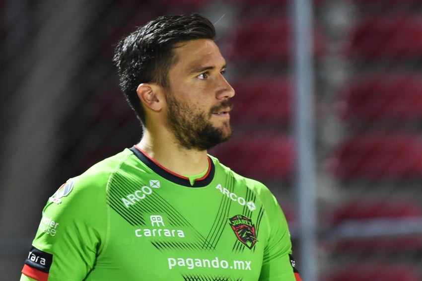 Andrés Iniestra en un partido de Juárez