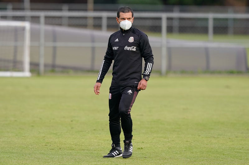 El técnico durante un entrenamiento