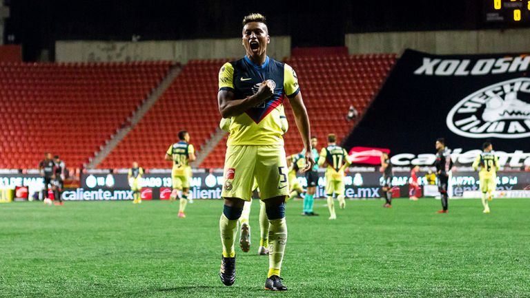 El peruano celebra su gol con las Águilas