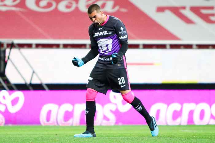 Julio González, portero de Pumas