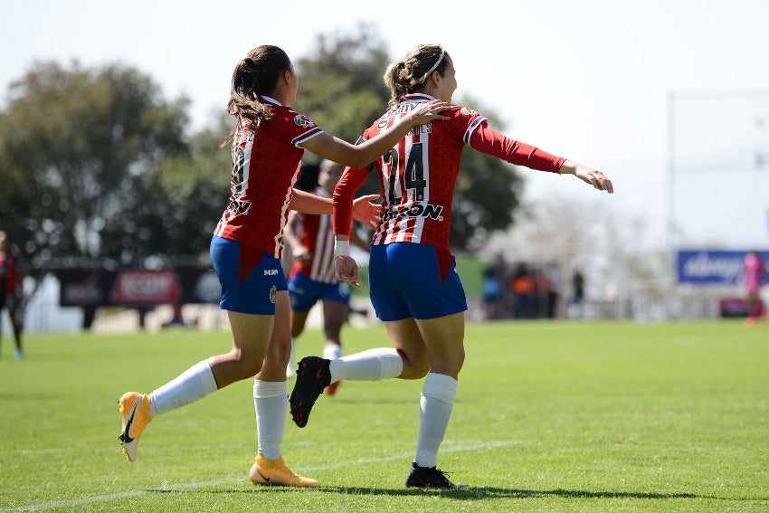 Alicia Cervantes tras anotar gol