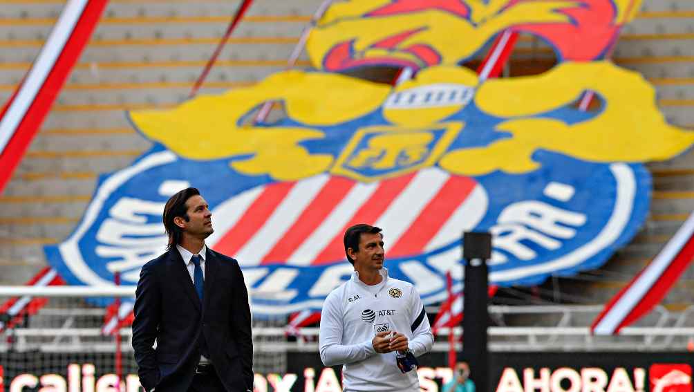 Santiago Solari, técnico de las Águilas, en el Akron