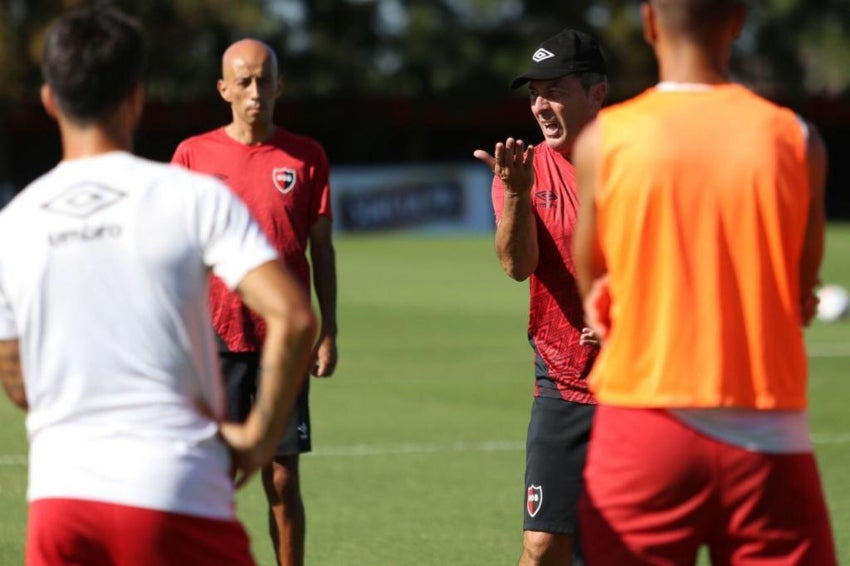 Christian Rodríguez, psicólogo de Newell´s en un entrenamiento