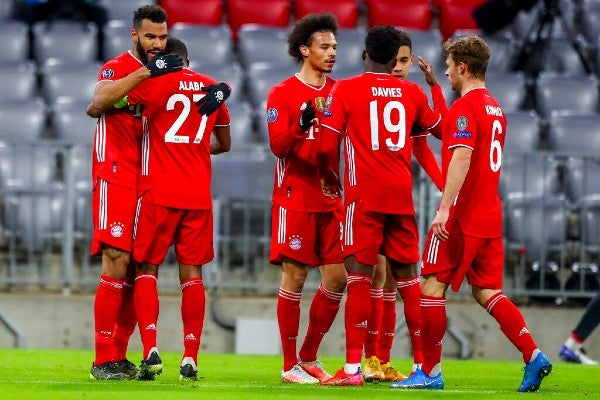 Bayern Munich celebra gol contra Lazio