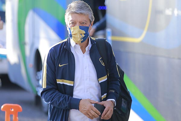 Jesús Ramírez previo a un partido de Pumas 