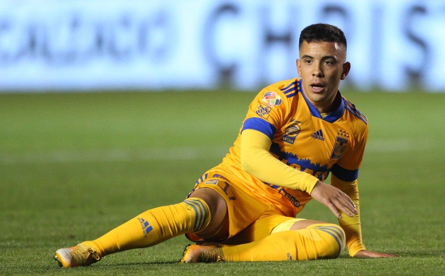 Leo Fernández durante un partido con Tigres