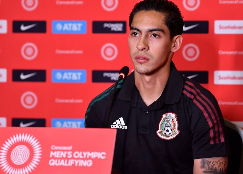 Erick Aguirre, en conferencia de prensa