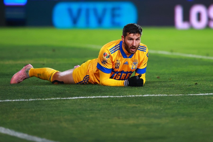 André-Pierre Gignac durante un partido con Tigres