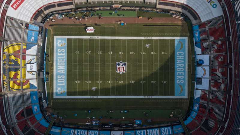 Estadio Azteca en partido de la NFL