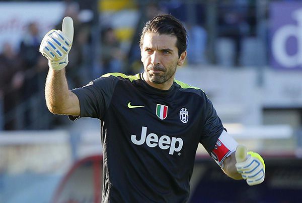 Gianluigi Buffon en partido con la Juventus 