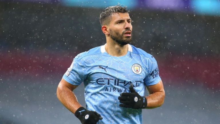 Kun Agüero durante un partido con Manchester City