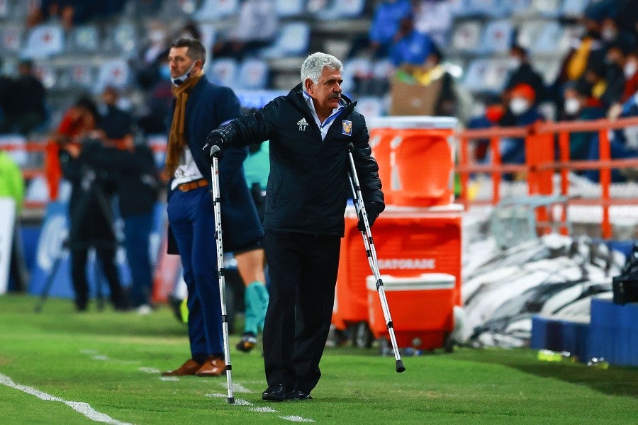 Tuca Ferretti durante un partido con Tigres