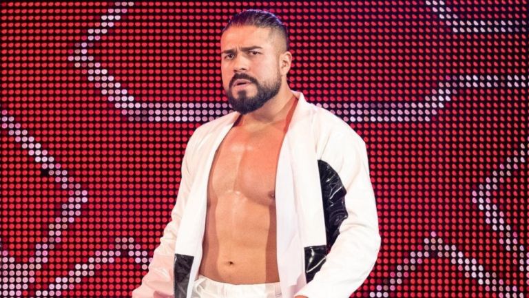 Andrade, previo a un combate