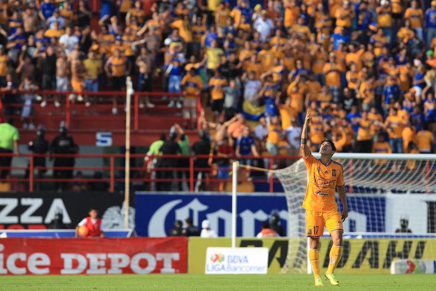 Alan Pulido en su paso por Tigres