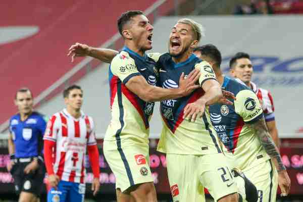 Jugadores de América en festejo