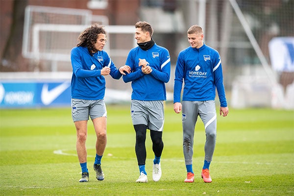 Jugadores del equipo alemán en un entrenamiento 