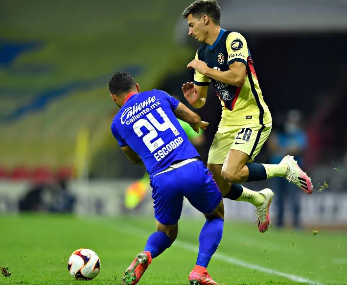 Juan Escobar, en acción ante las Águilas