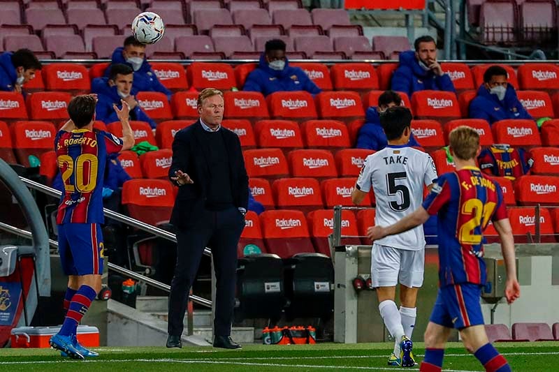 Ronald Koeman durante un duelo del Barcelona 