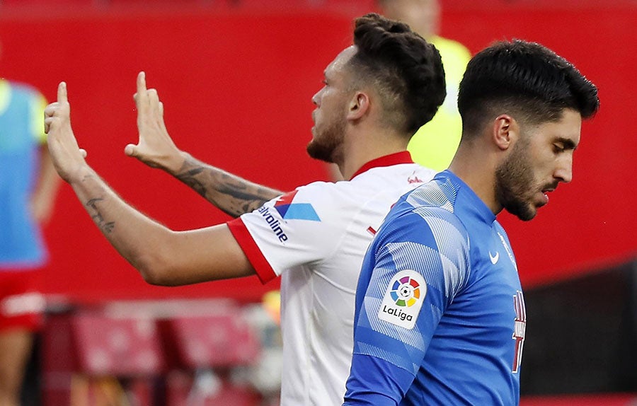 Lucas Ocampos marcó el segundo gol del Sevilla ante el Granada