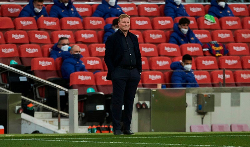 Ronald Koeman durante un duelo del Barcelona 