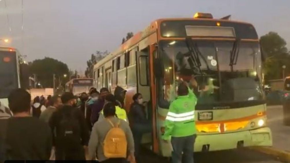 Autobuses de RTP brindan servicio 