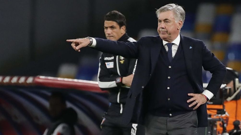 Carlo Ancelotti durante un partido 