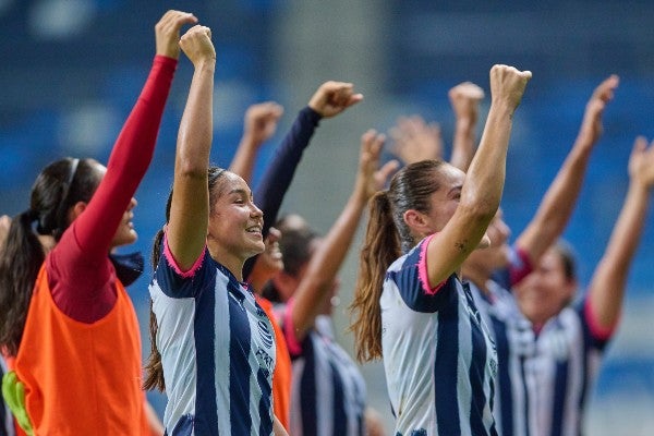 Rayadas celebran con la afición el pase a Semifinal