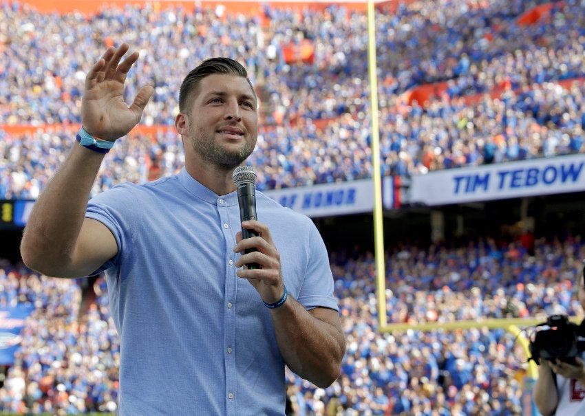 Tim Tebow cerca de volver a la NFL