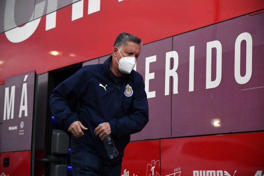 Ricardo Peláez previo a un partido de Chivas