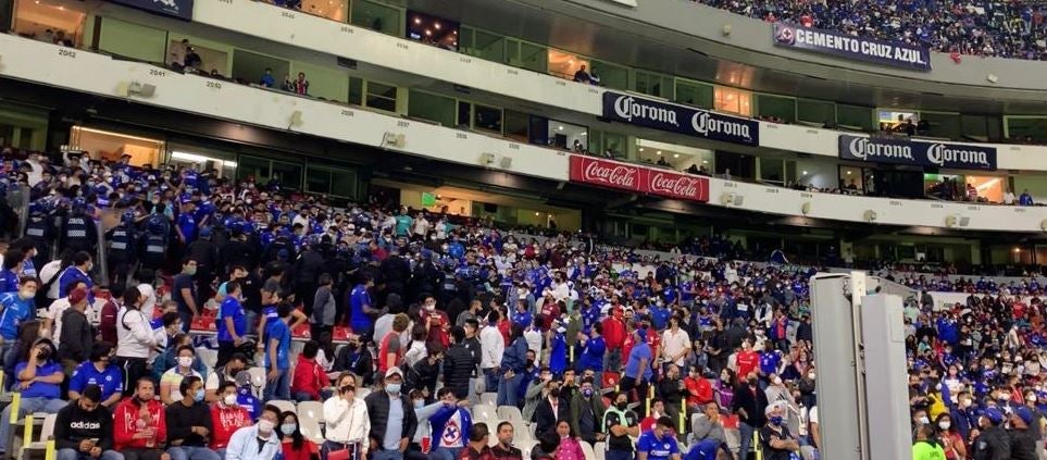 Afición de Cruz Azul en el Azteca