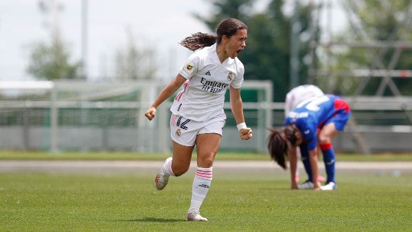 Lorena Navarro celebra gol 