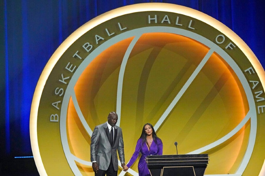 Michael Jordan junto a Vanessa Bryant