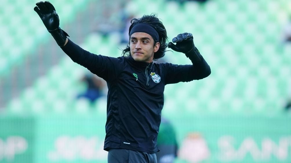 IMAGO7 Acevedo en un partido con el Santos