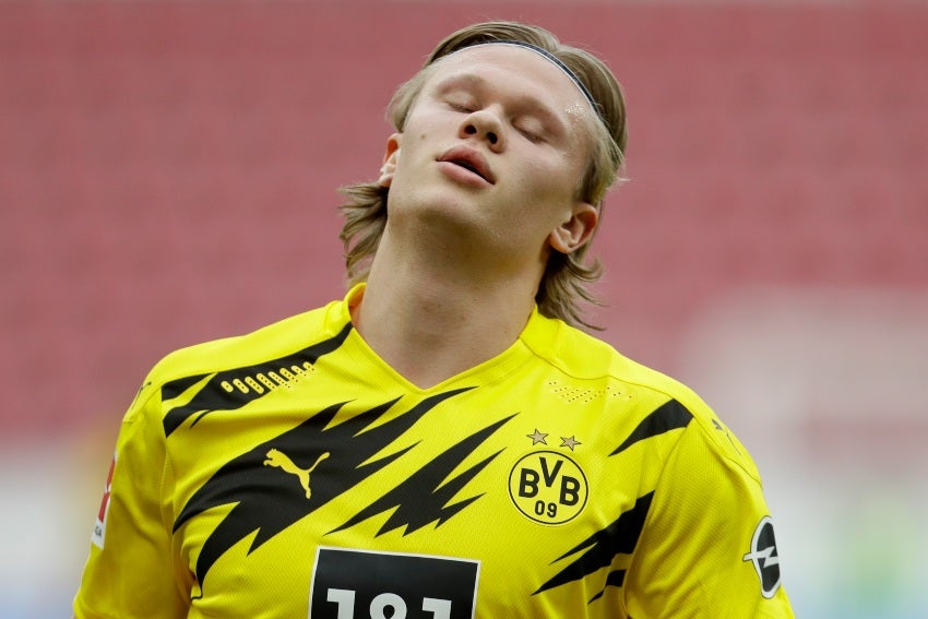 Haaland durante un partido del Borussia Dortmund