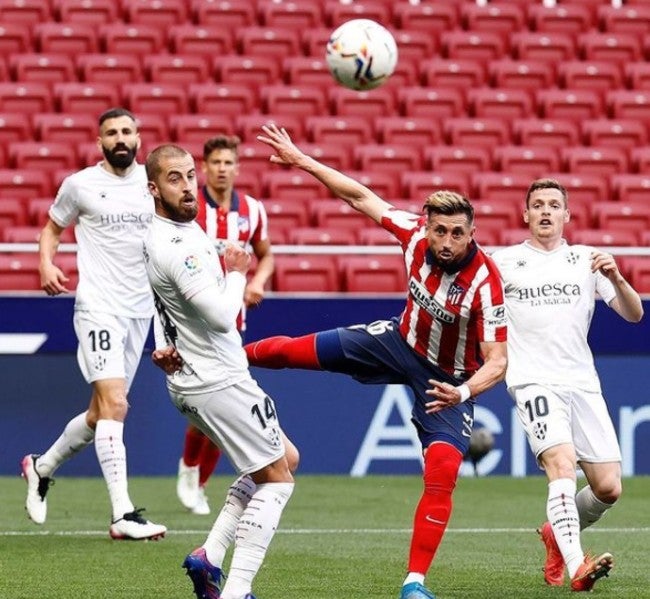 Héctor Herrera durante un partido con Atlético de Madrid