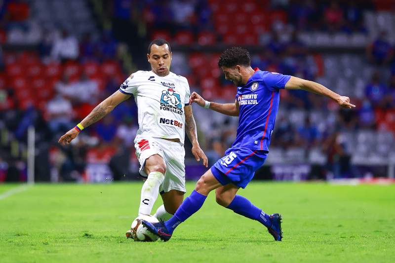 Pachuca vs Cruz Azul en partido