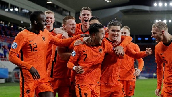 Selección de Países Bajos celebra